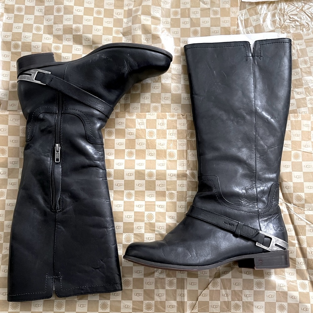 Excellent used UGG boots.